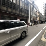 松慶ビル 前面道路