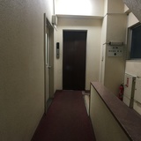 清水ビル ロビー