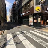 晴花ビル 前面道路