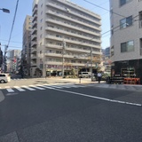 八重洲優和ビル 前面道路