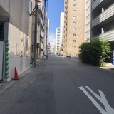 共栄ビル 前面道路