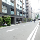 STRビル 前面道路