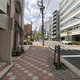 スズビル 前面道路