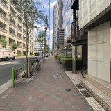 スズビル 前面道路