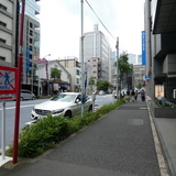 山安ビル 前面道路