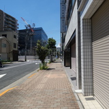 紀伊国屋ビル 前面道路