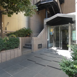 IXOSビル エントランス