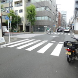 入山ビル 前面道路