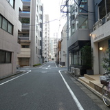 新幸ビル 前面道路