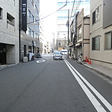 人形町コインハウス 前面道路