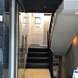 善隣ビル エントランス