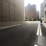 宝国ビル 前面道路