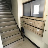 半田ビル ロビー