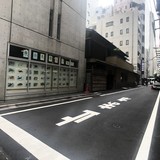 アイオス銀座 前面道路