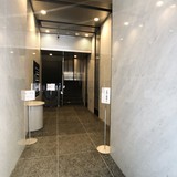 植松ビル ロビー