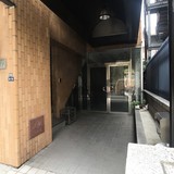岸浪ビル エントランス