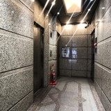 ゑり円ビル エントランス